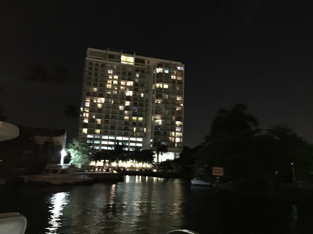 Lyx Suites By The Miami River ภายนอก รูปภาพ